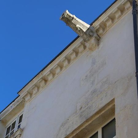 Une Maison En Ville 拉罗歇尔 外观 照片